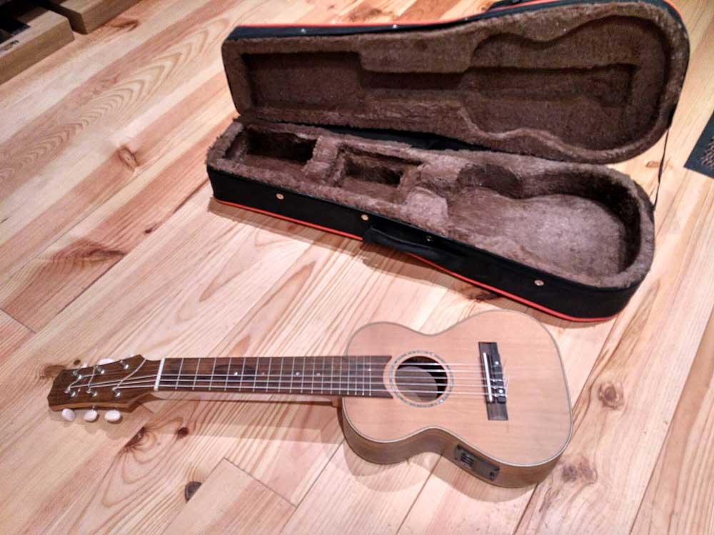 ギタレレ　ギター ギタレレ（Guitalele GL1）を買ったので音や使用感など | パワー