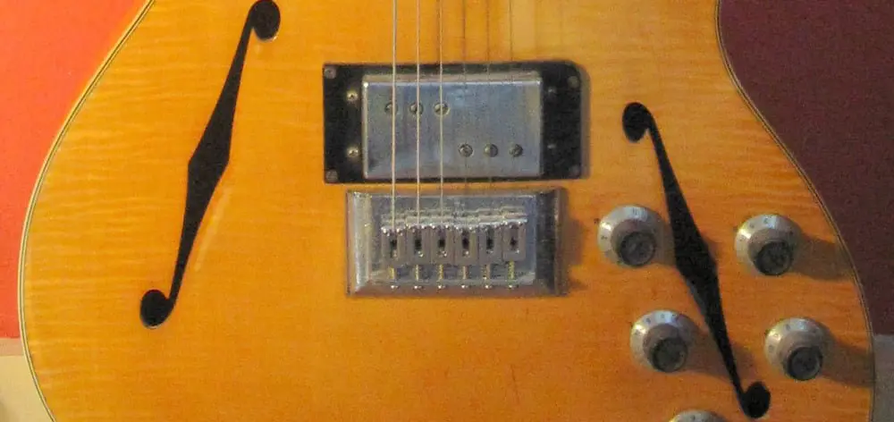 Fender Starcasterのブリッジ
