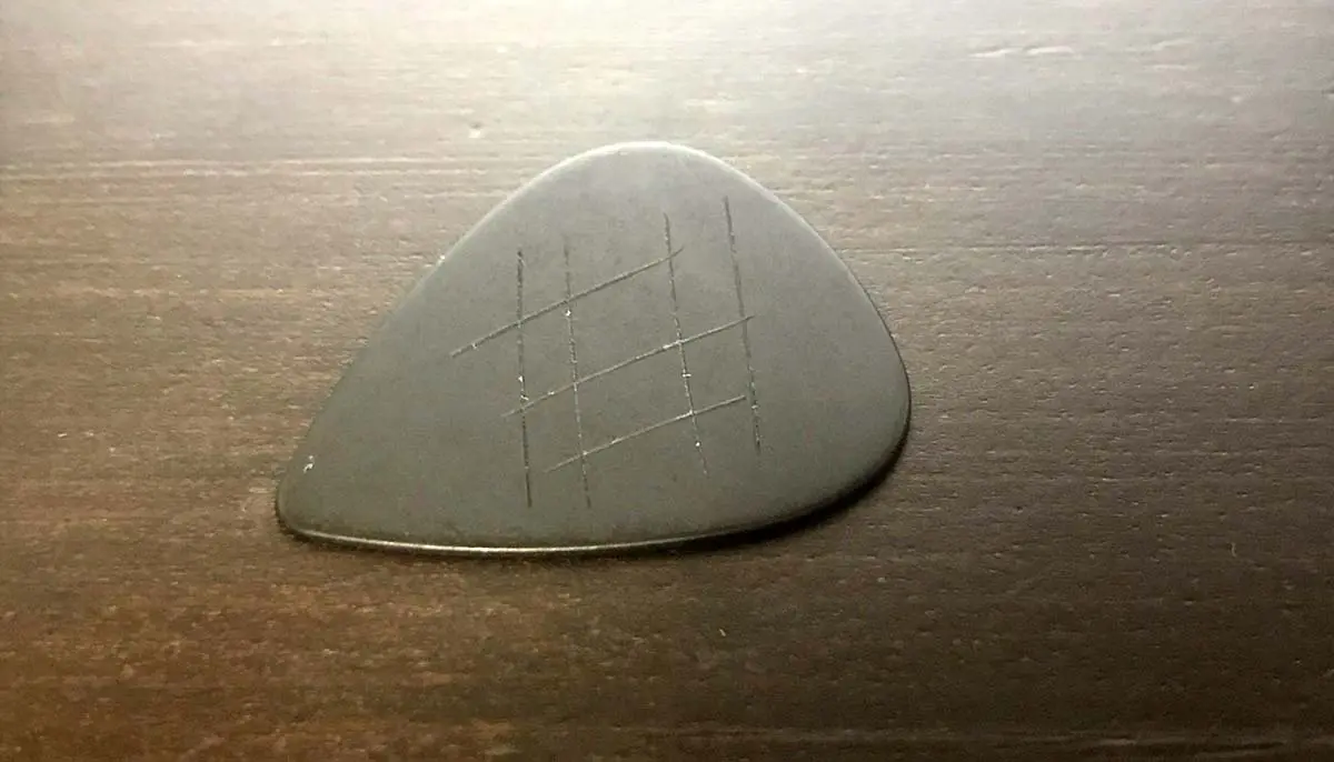 カッターによる滑り止め