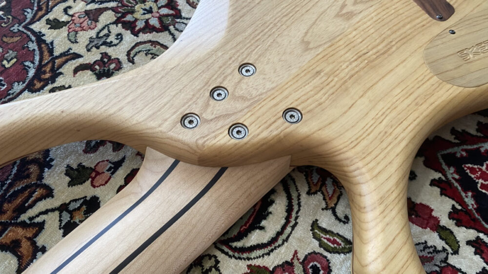 Skervesen Swan ネックジョイント