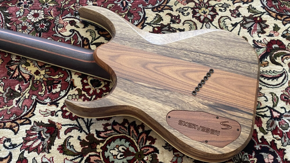 Skervesen Raptor ボディバック