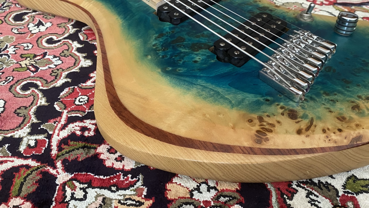 Skervesen Swan ベベルカット