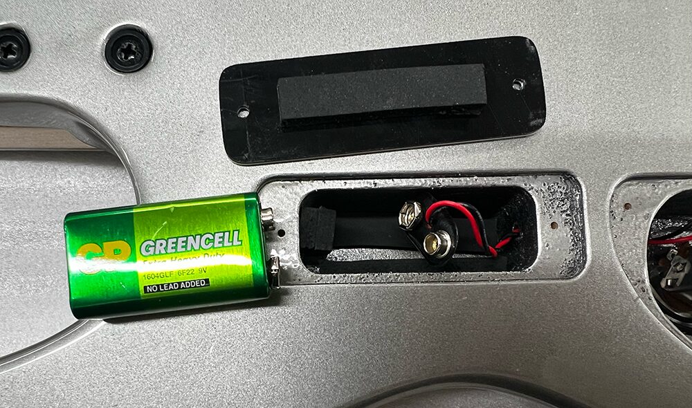 5弦ベースのバッテリーザグリ