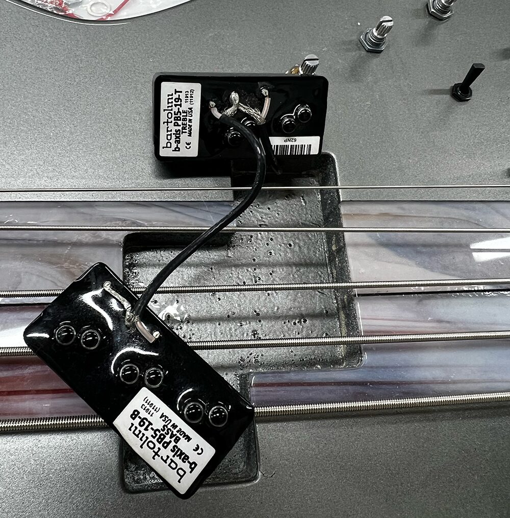 Bartoliniの5弦ベース用のピックアップ