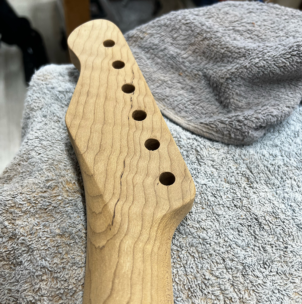 ローステッドフレイムメイプルネックのボリュート